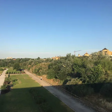 Patio De Lineros *